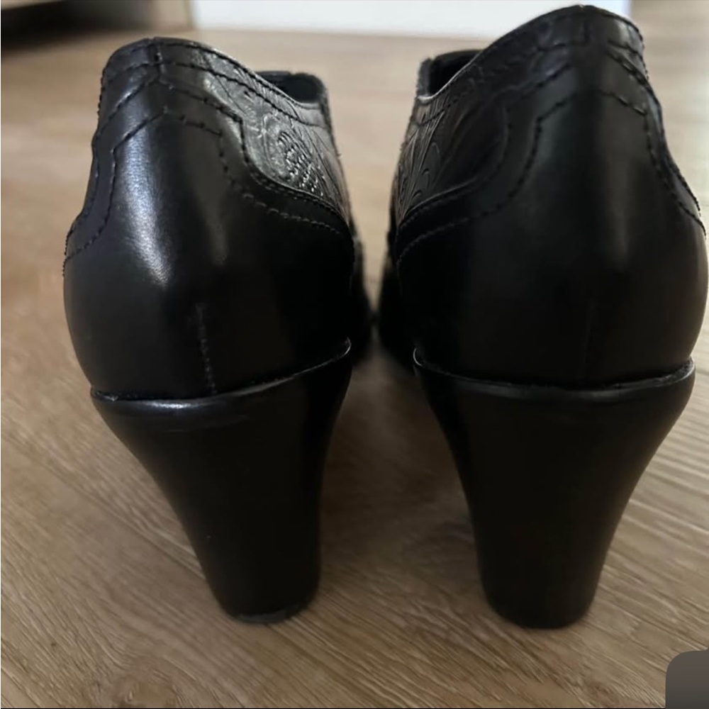 ANTONIO MELANI Black Ankle Booties - Picture 5 of 8